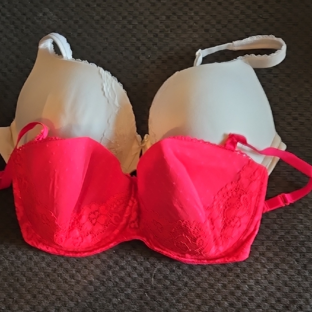 Lace Trimmed Bra Set - White and Pink